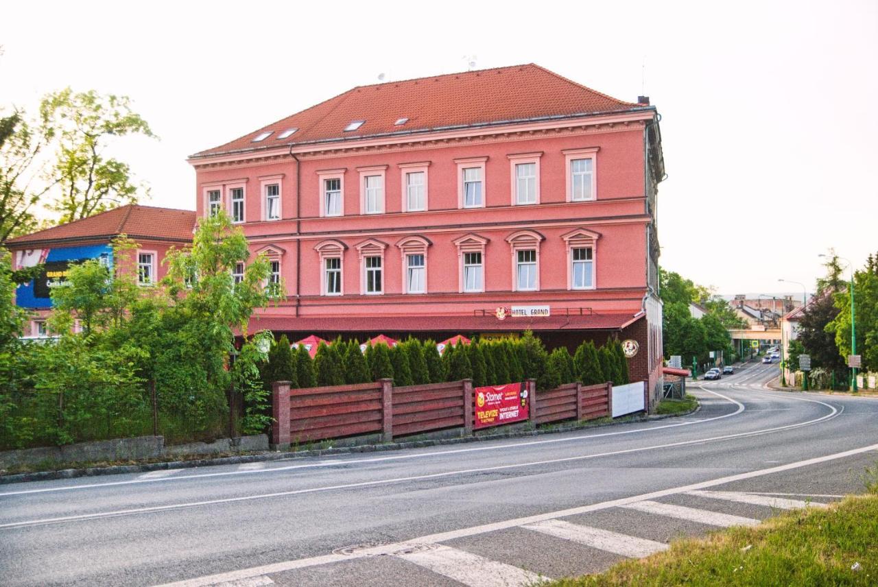 Grand Hotel Jaromer Exterior photo